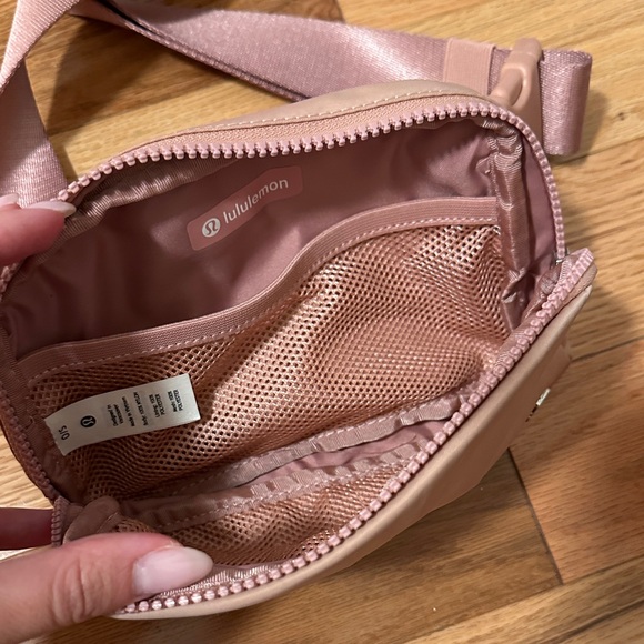 Lululemon Athletica Rose Crossbody Bag - Picture 3 of 3